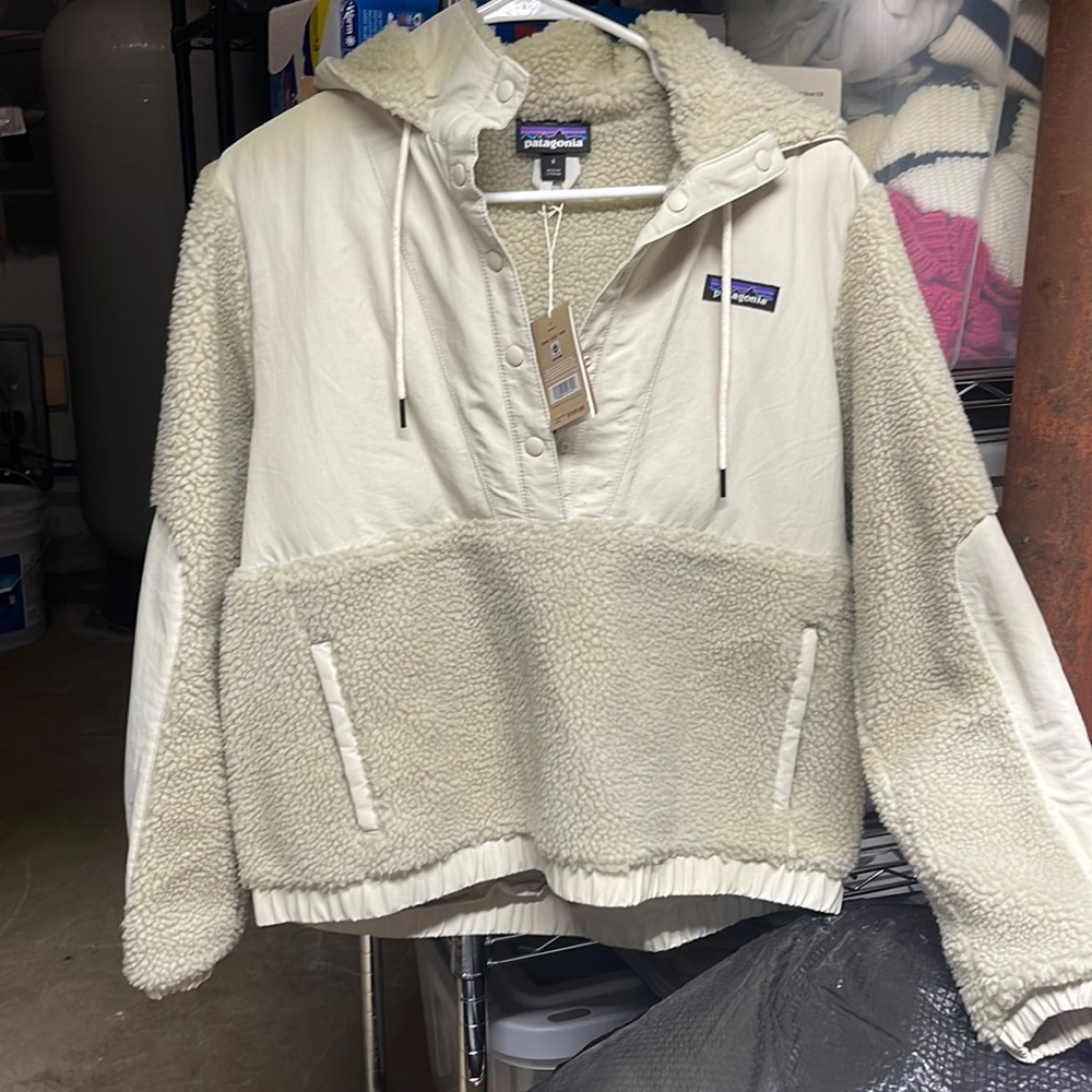 Patagonia pull over hooded coat